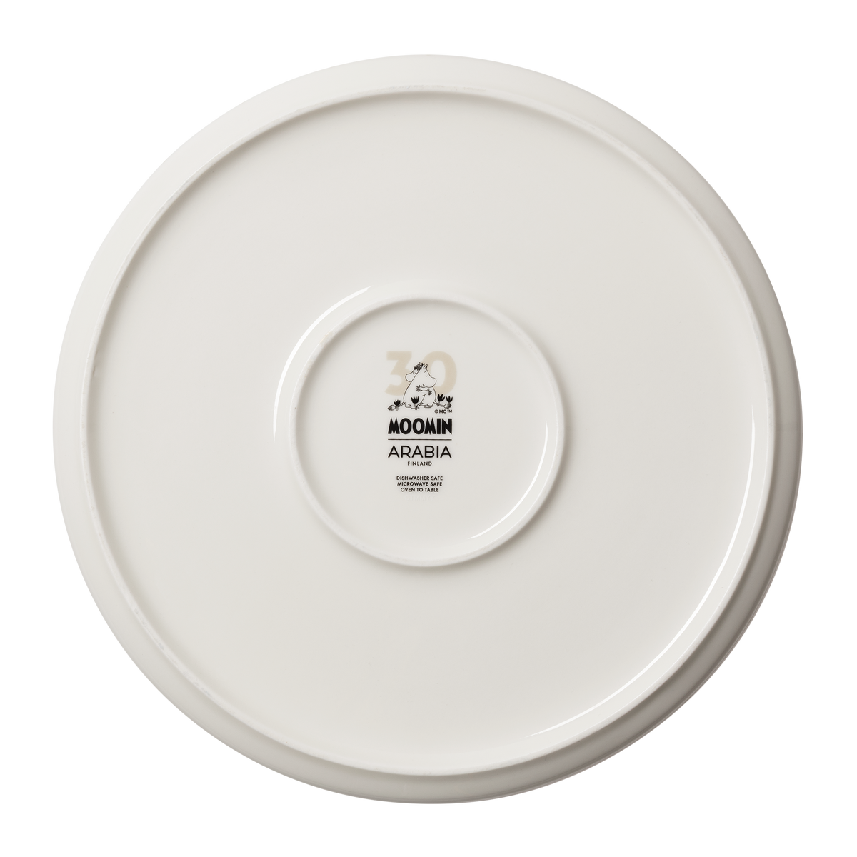 Mumin pajform 28cm Kärlek beige - A round white ceramic pie dish shown from the bottom side, featuring a printed '30 MOOMIN ARABIA' event logo in black and beige in the center.